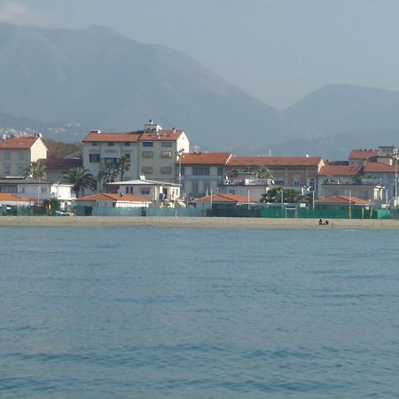 Hotel Pardini Viareggio Exteriör bild