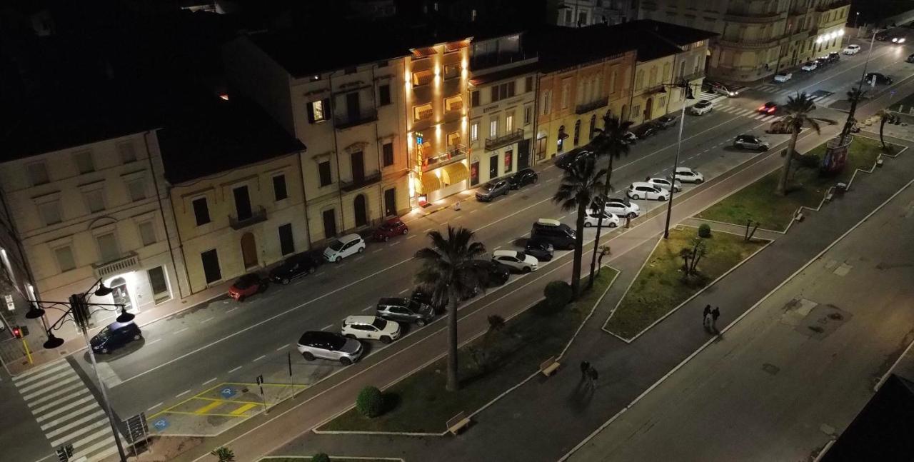 Hotel Pardini Viareggio Exteriör bild