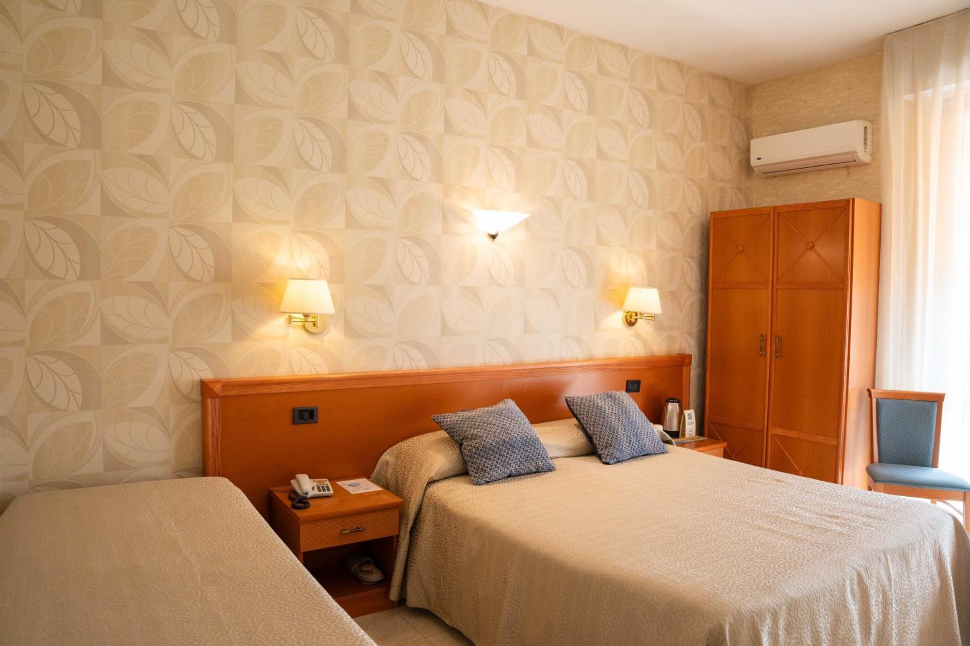 Hotel Pardini Viareggio Exteriör bild